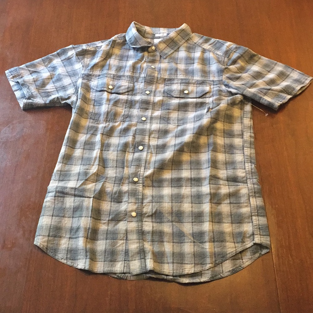 ⛰Columbia button up shirt. Adult size Small
